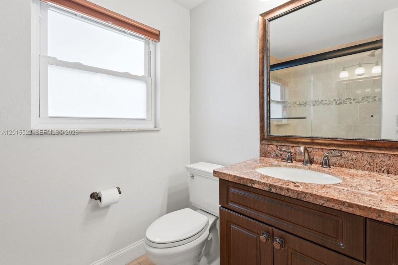16530 Lake Tree Dr , Unit 16530, Weston, FL 33326 Photo