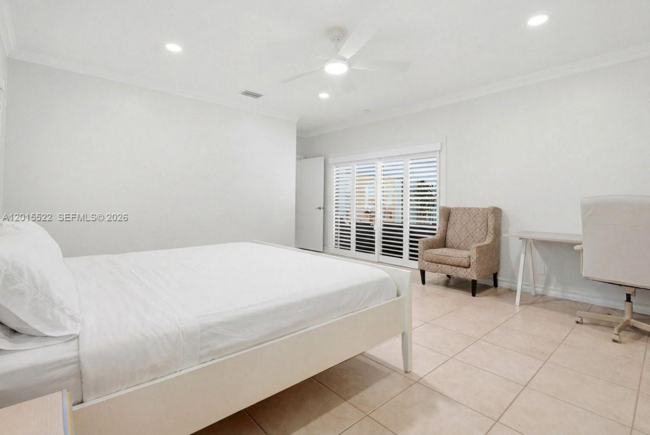 16530 Lake Tree Dr , Unit 16530, Weston, FL 33326 Photo