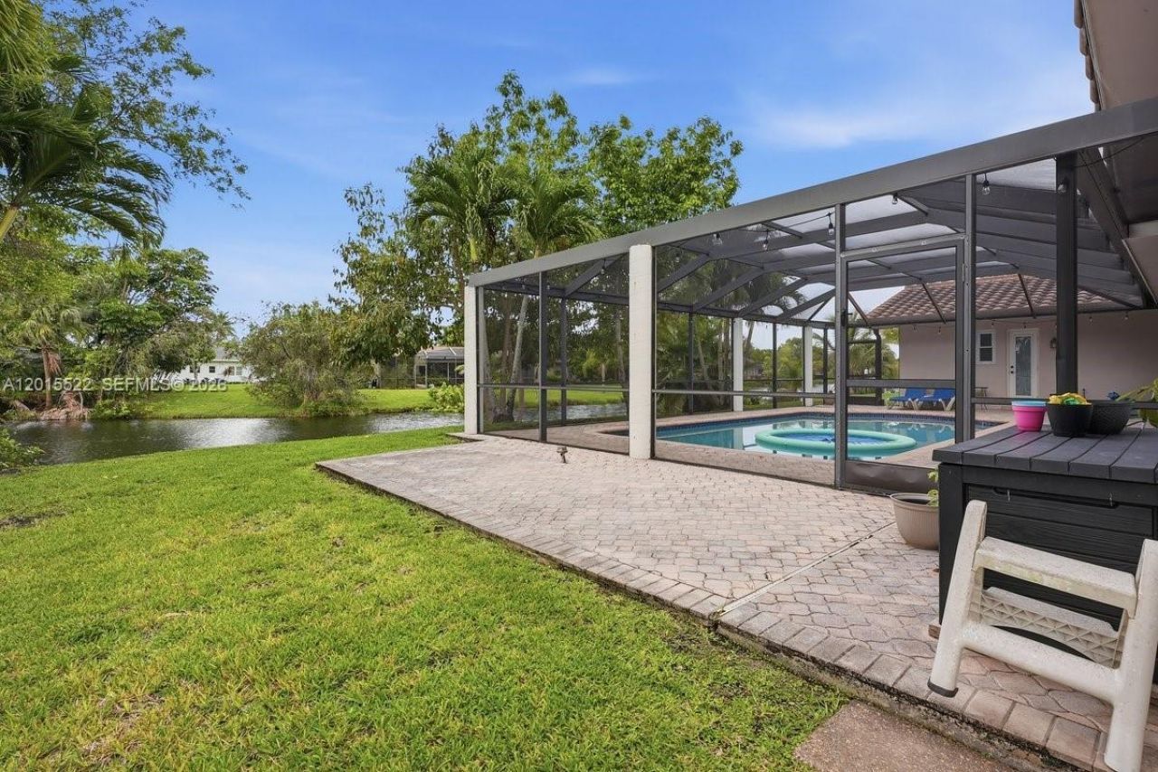 16530 Lake Tree Dr , Unit 16530, Weston, FL 33326 Photo