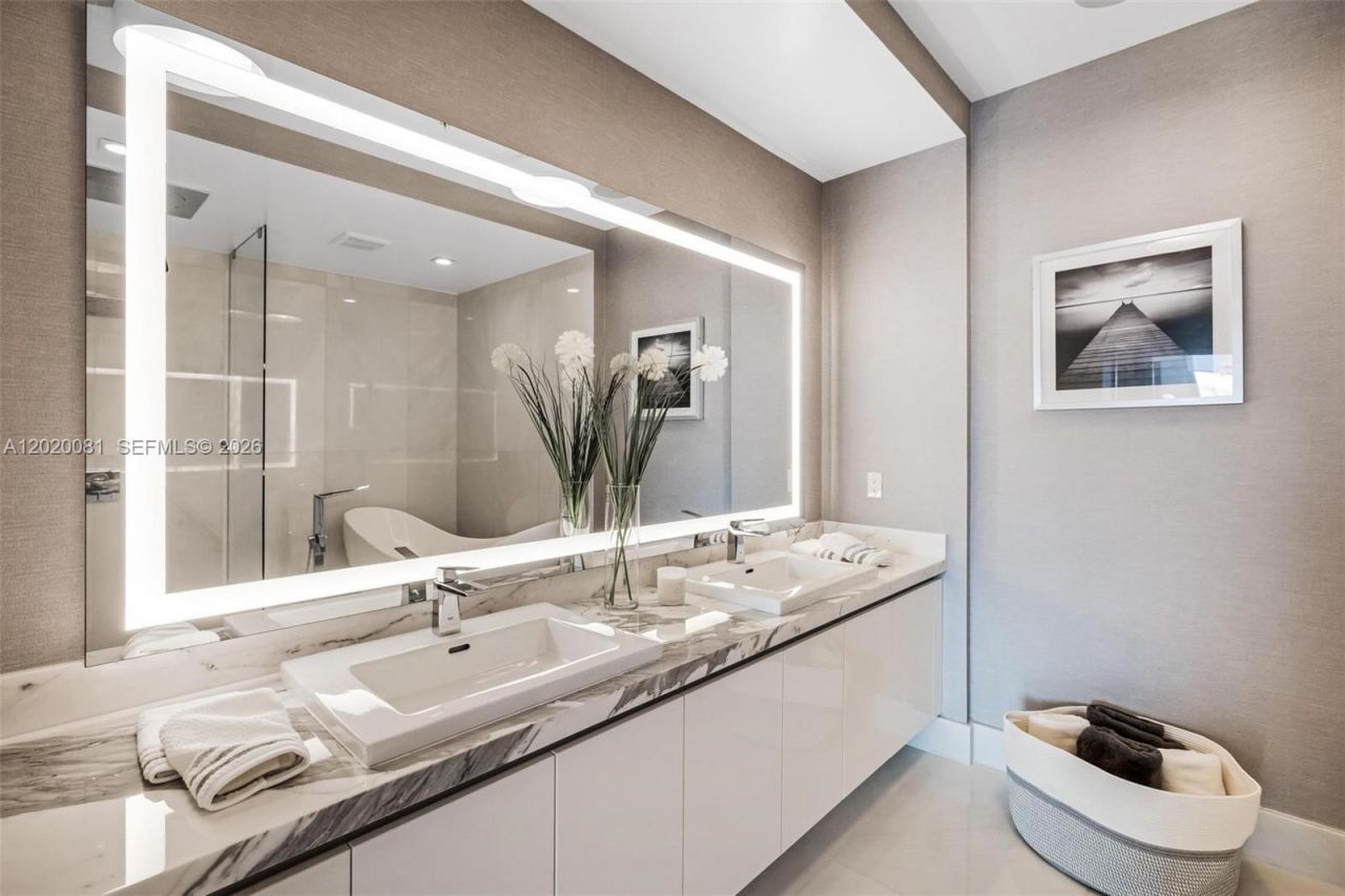 330 Sunny Isles Blvd , Unit 5-506, Sunny Isles Beach, FL 33160 Photo