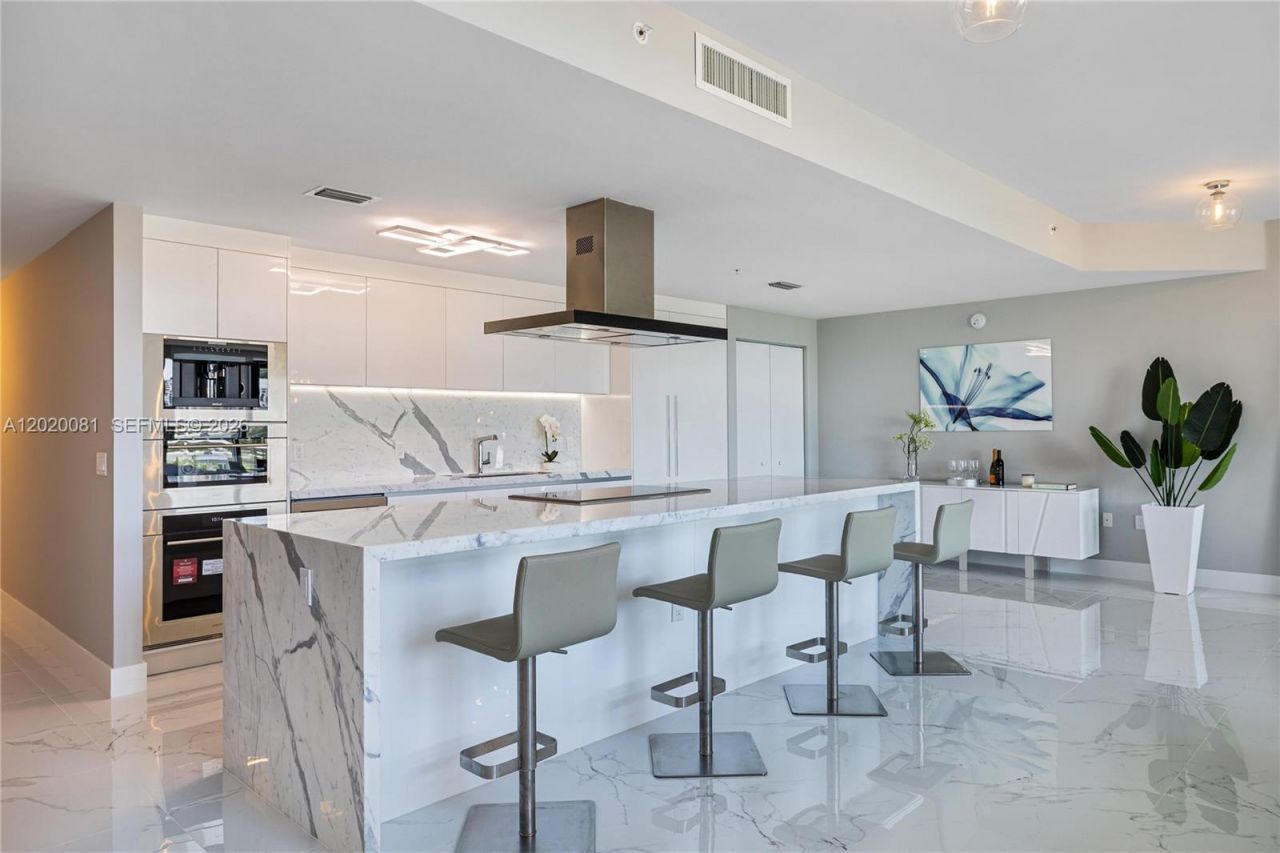 330 Sunny Isles Blvd , Unit 5-506, Sunny Isles Beach, FL 33160 Photo