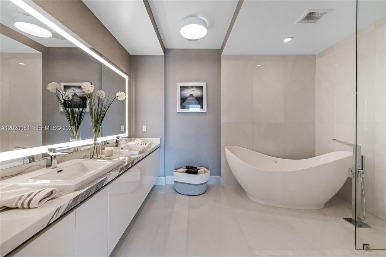 330 Sunny Isles Blvd , Unit 5-506, Sunny Isles Beach, FL 33160 Photo