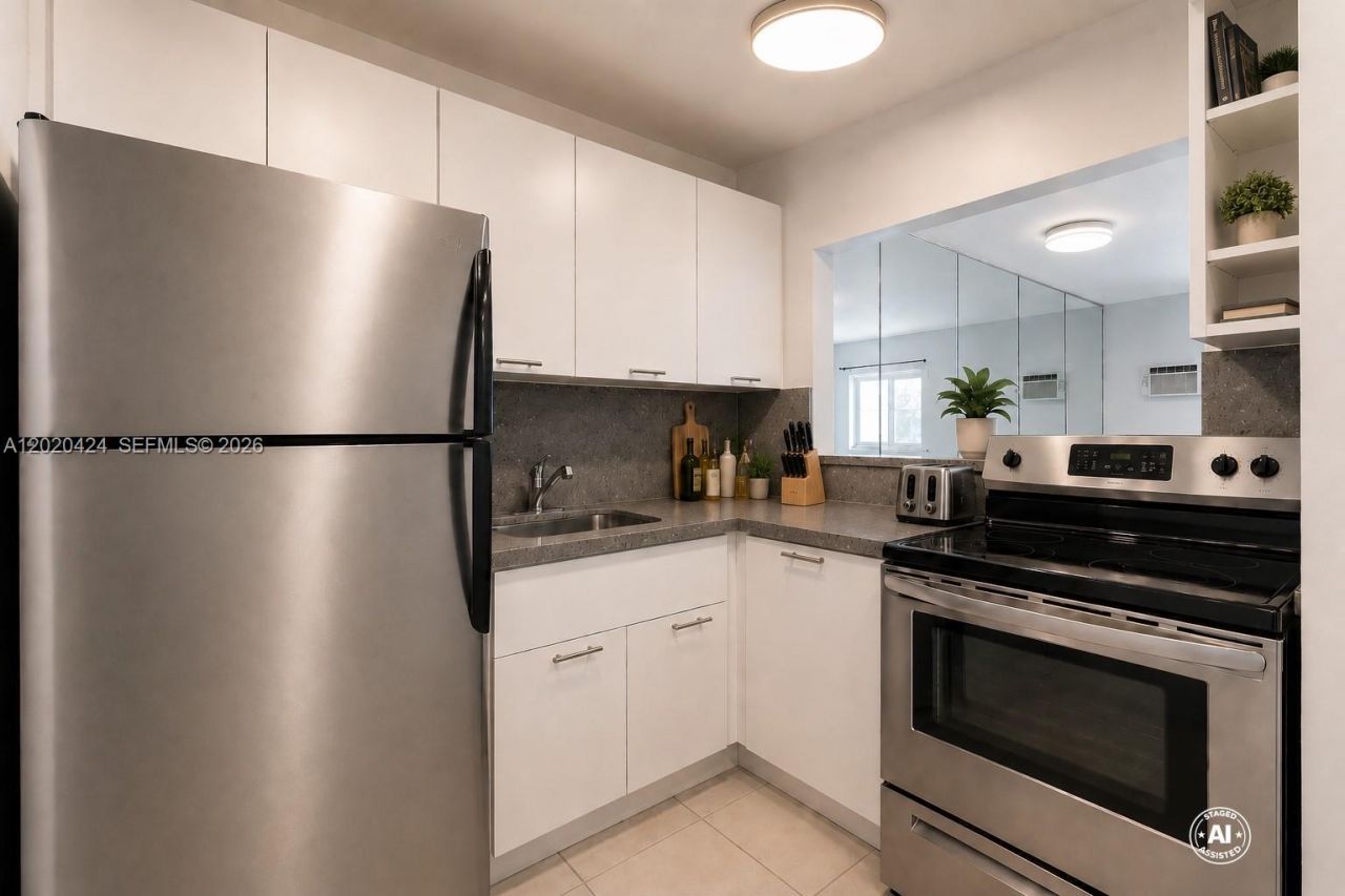1441 Lincoln Rd , Unit 417, Miami Beach, FL 33139 Photo
