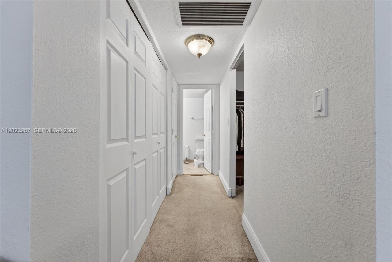 6770 Indian Creek Dr , Unit 5D, Miami Beach, FL 33141 Photo