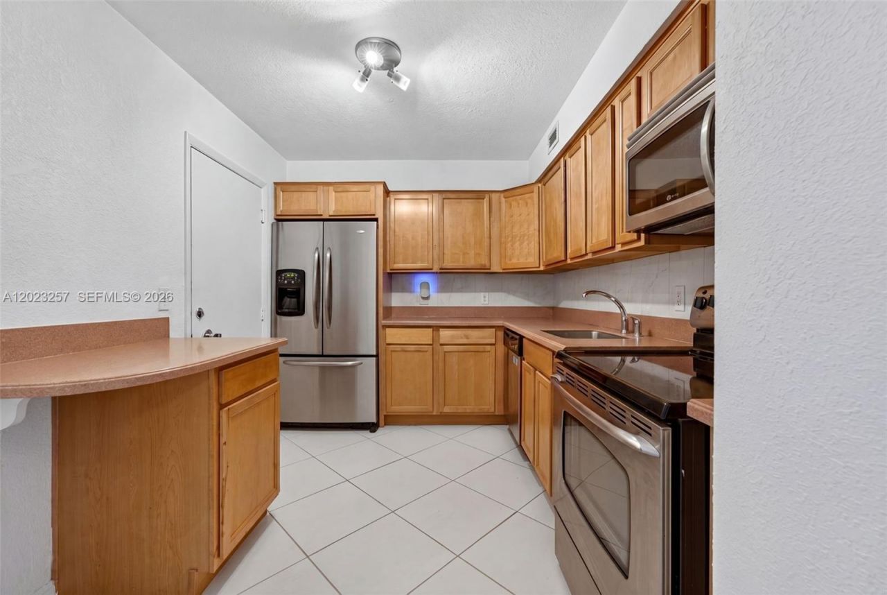6770 Indian Creek Dr , Unit 5D, Miami Beach, FL 33141 Photo