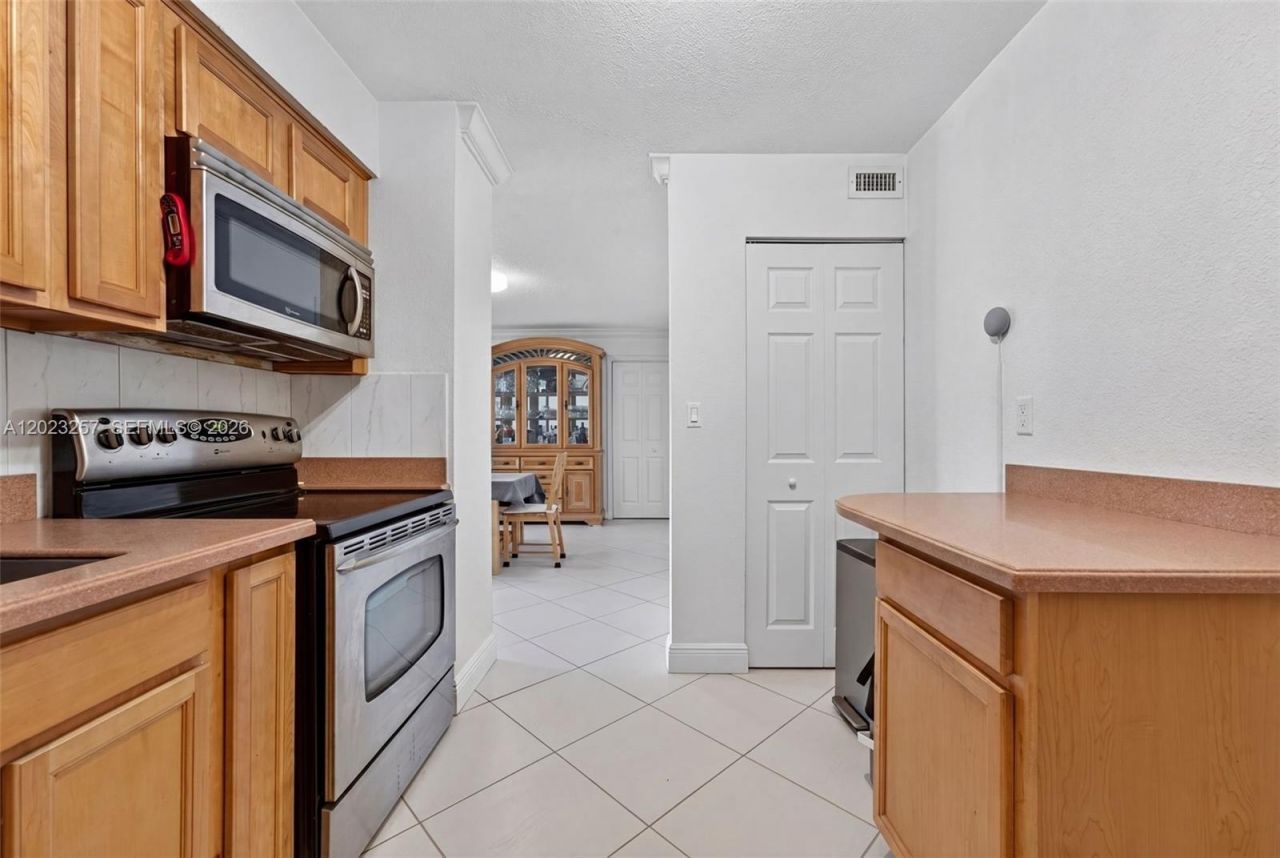 6770 Indian Creek Dr , Unit 5D, Miami Beach, FL 33141 Photo