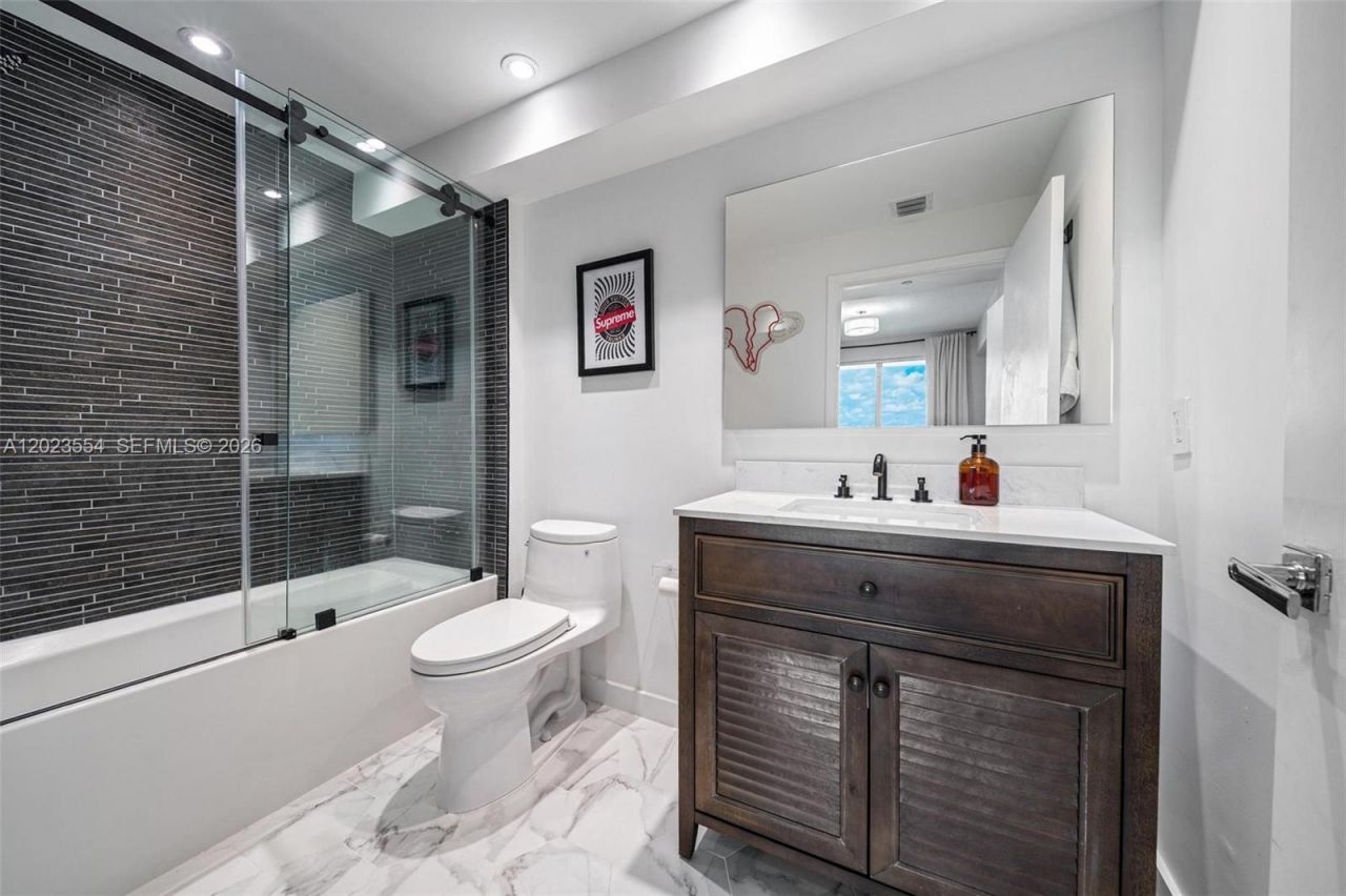 600 NE 27th St , Unit 1104, Miami, FL 33137 Photo