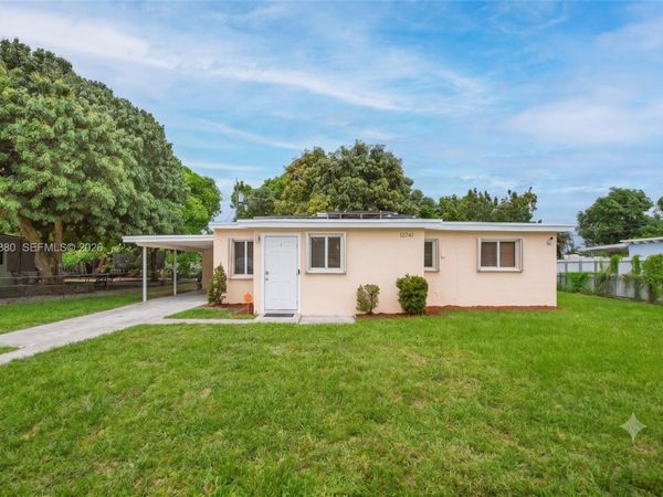 12741 Wood St, Miami, FL 33167