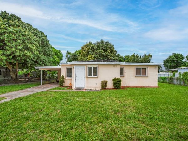 12741 Wood St , Miami, FL 33167