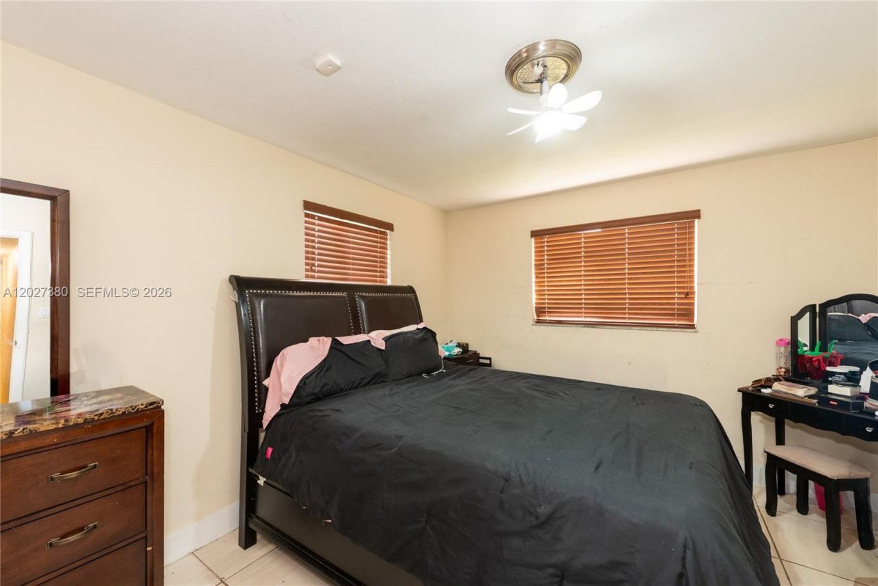 12741 Wood St, Miami, FL 33167 Photo
