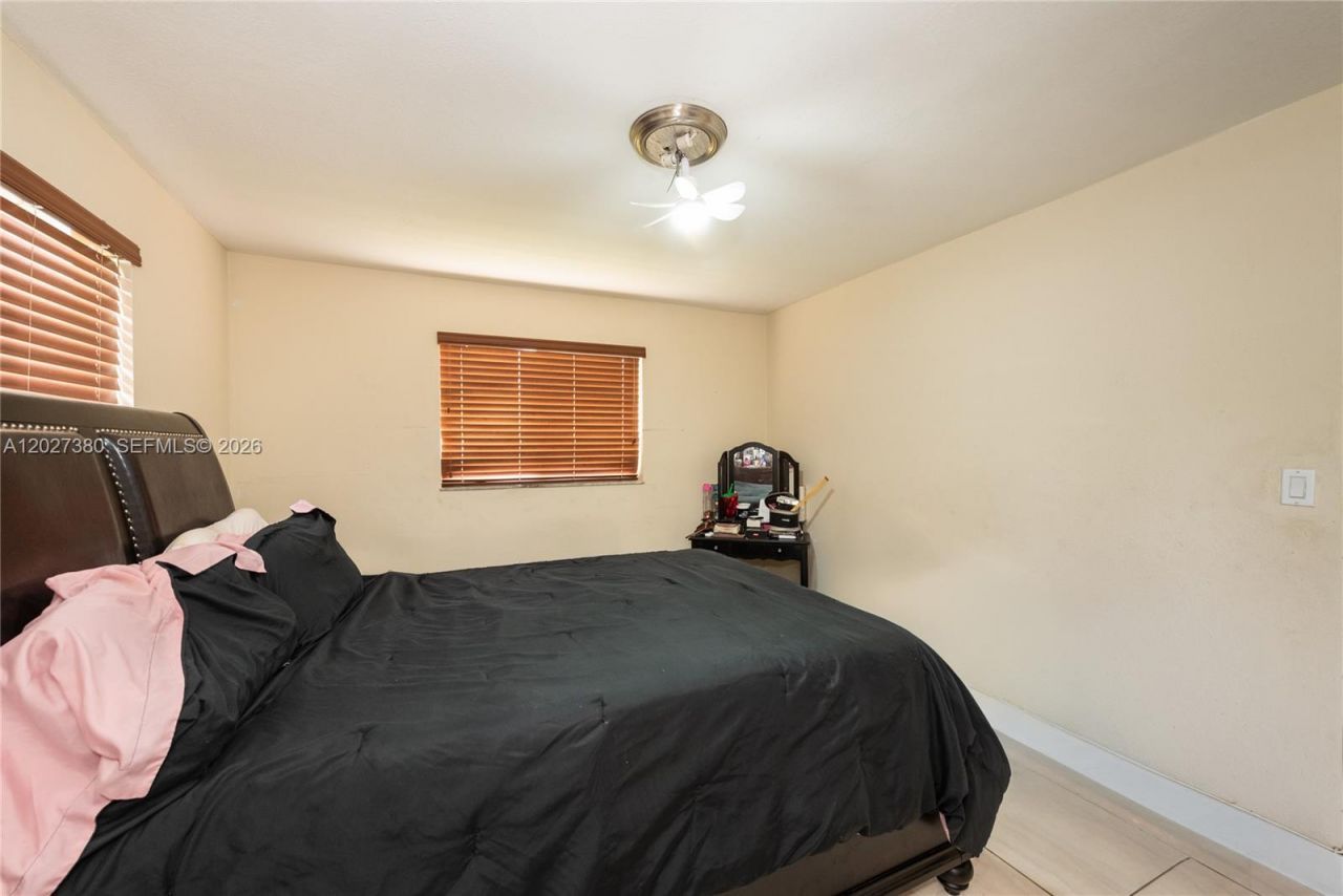 12741 Wood St, Miami, FL 33167 Photo