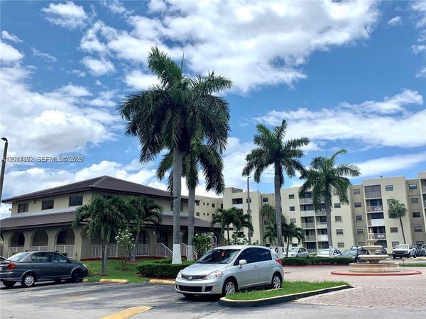 8185 NW 7th St , Unit 218, Miami, FL 33126