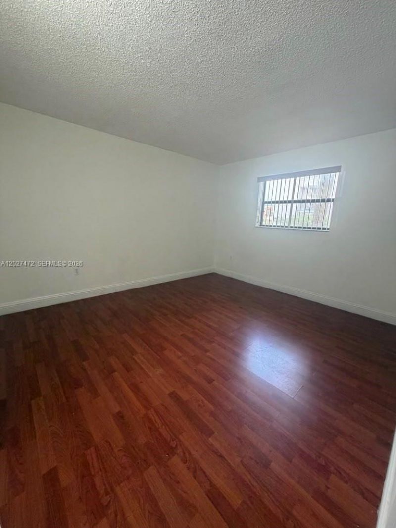 8185 NW 7th St , Unit 218, Miami, FL 33126 Photo