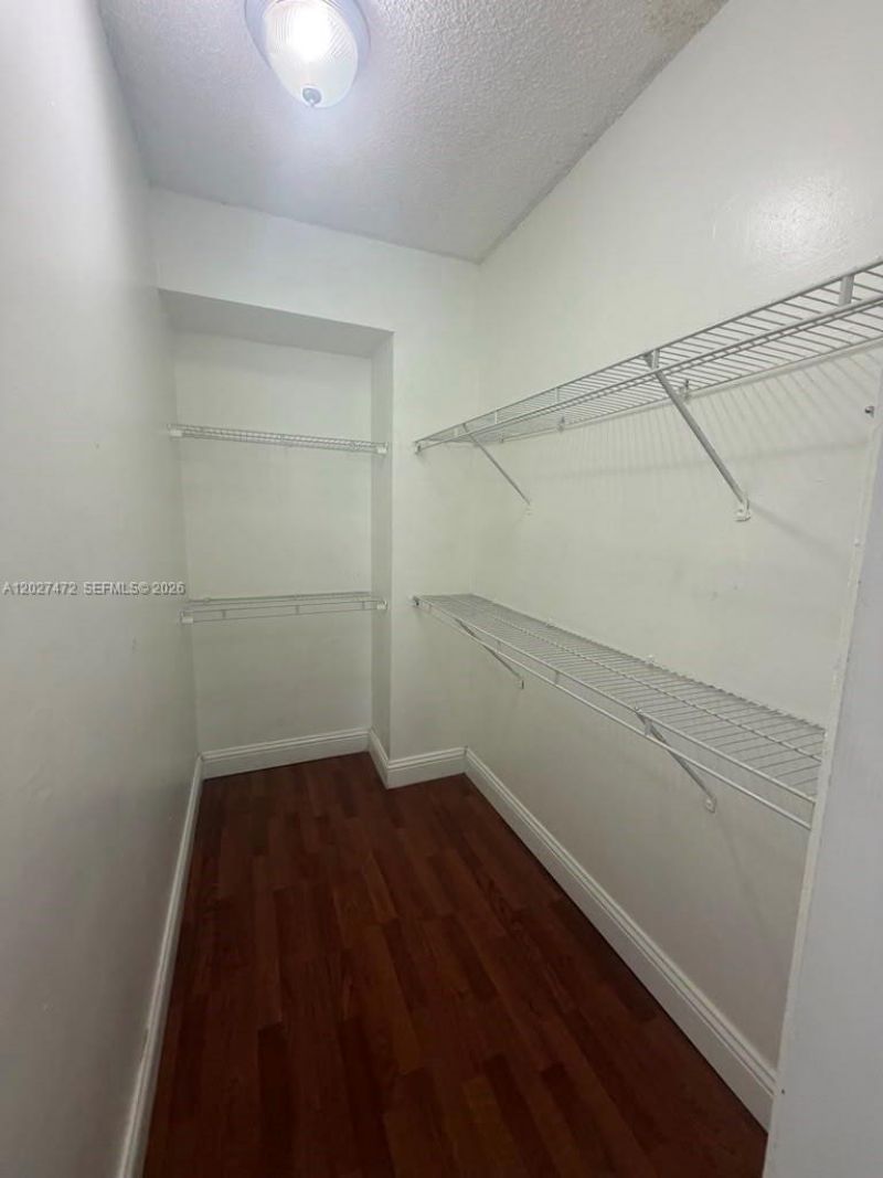 8185 NW 7th St , Unit 218, Miami, FL 33126 Photo