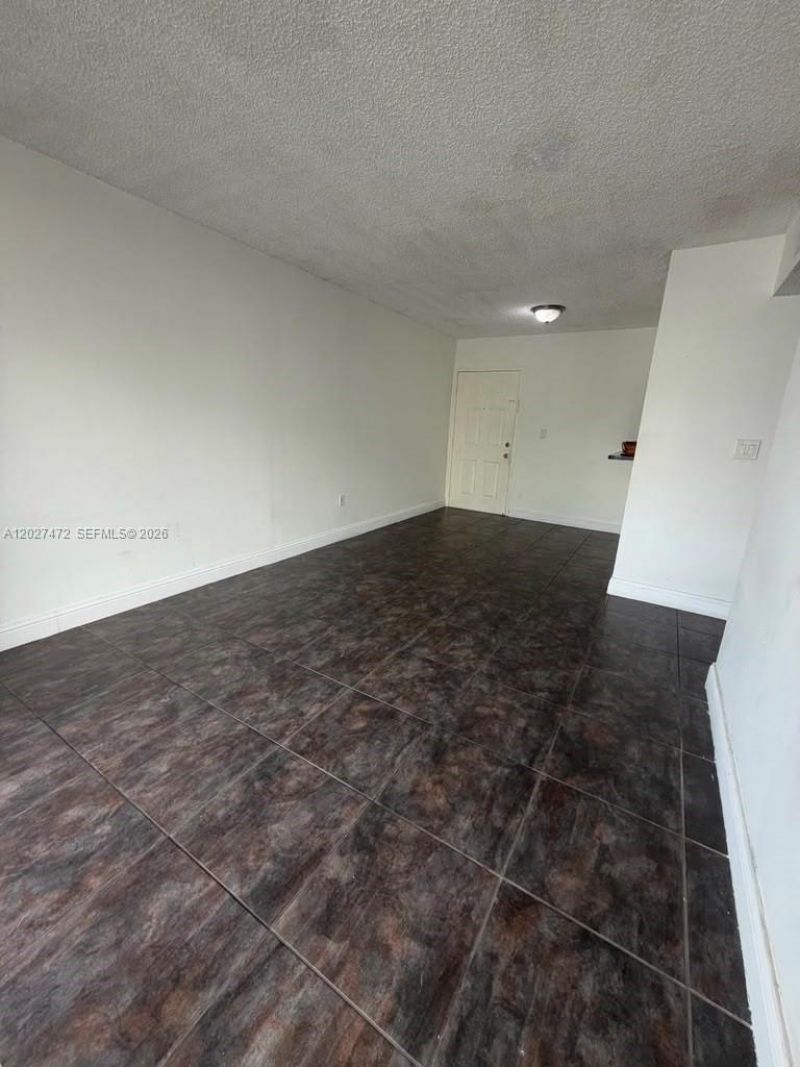 8185 NW 7th St , Unit 218, Miami, FL 33126 Photo