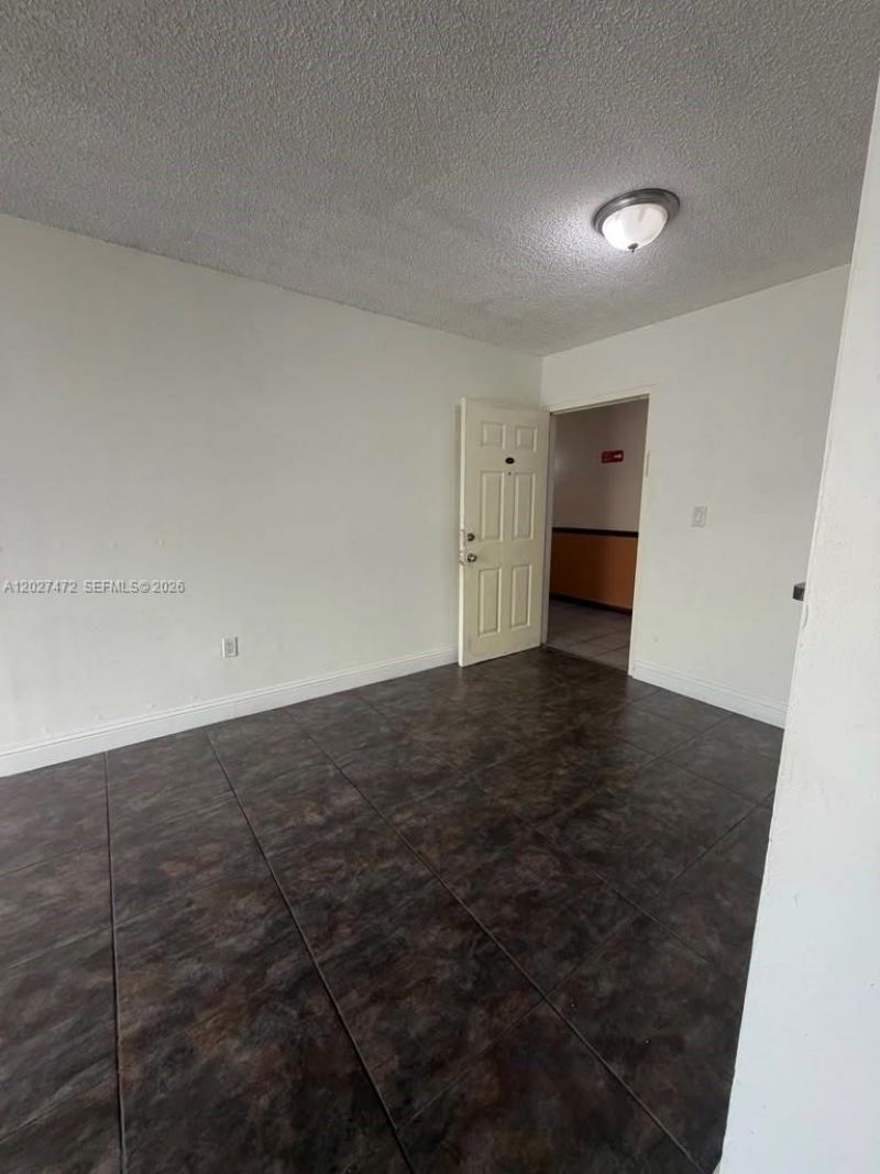 8185 NW 7th St , Unit 218, Miami, FL 33126 Photo