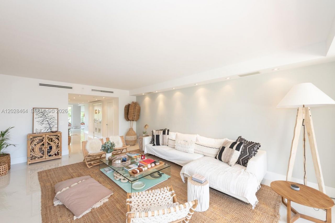 781 Crandon Blvd , Unit 405, Key Biscayne, FL 33149 Photo