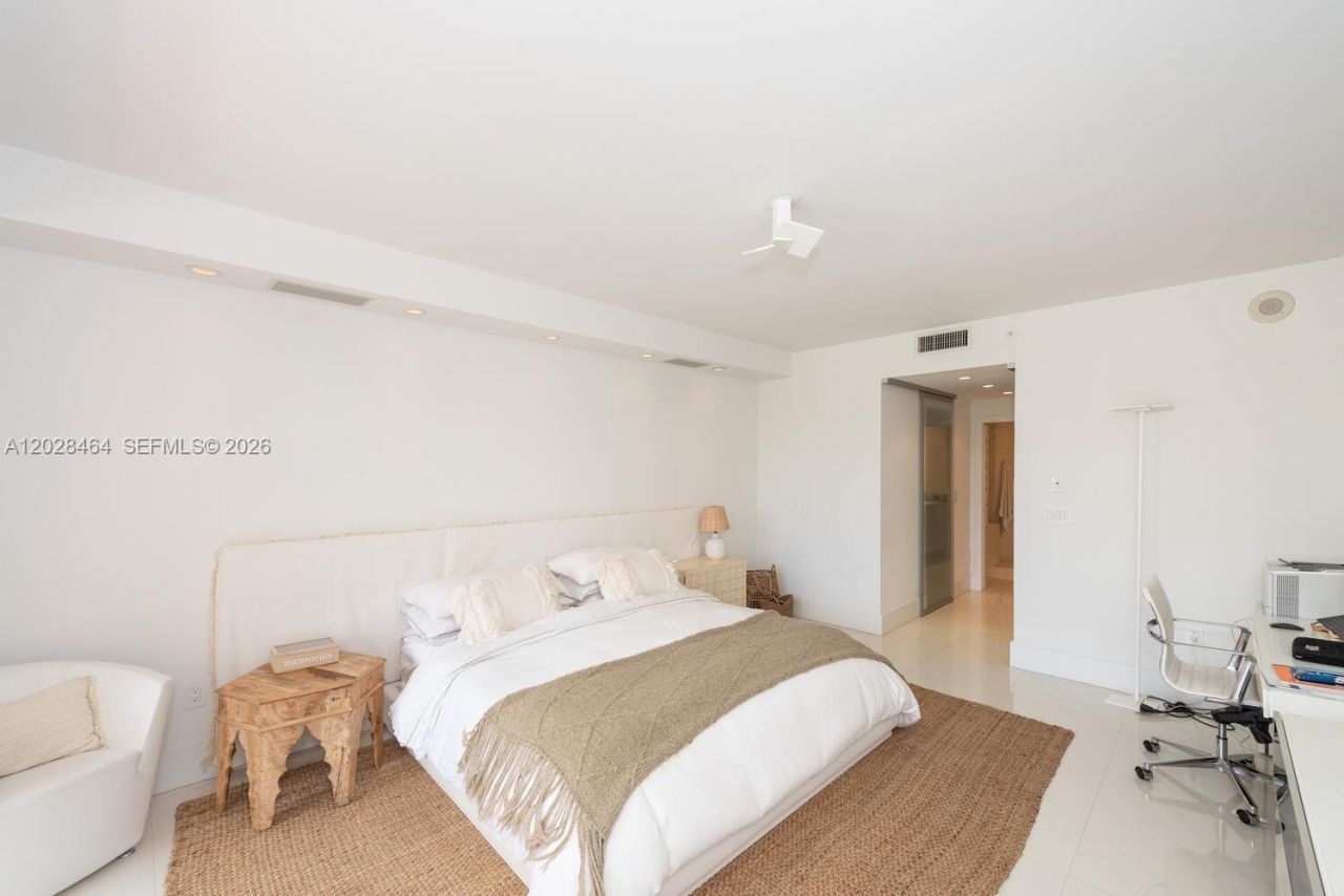 781 Crandon Blvd , Unit 405, Key Biscayne, FL 33149 Photo