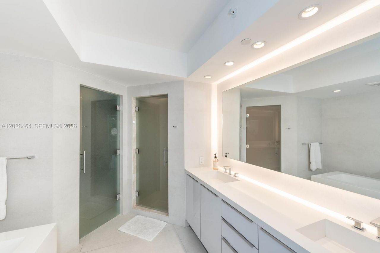 781 Crandon Blvd , Unit 405, Key Biscayne, FL 33149 Photo