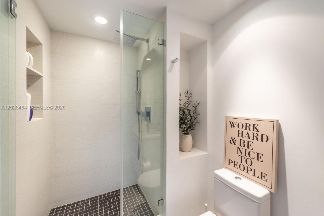 781 Crandon Blvd , Unit 405, Key Biscayne, FL 33149 Photo