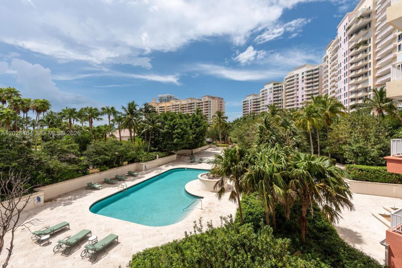 781 Crandon Blvd , Unit 405, Key Biscayne, FL 33149 Photo