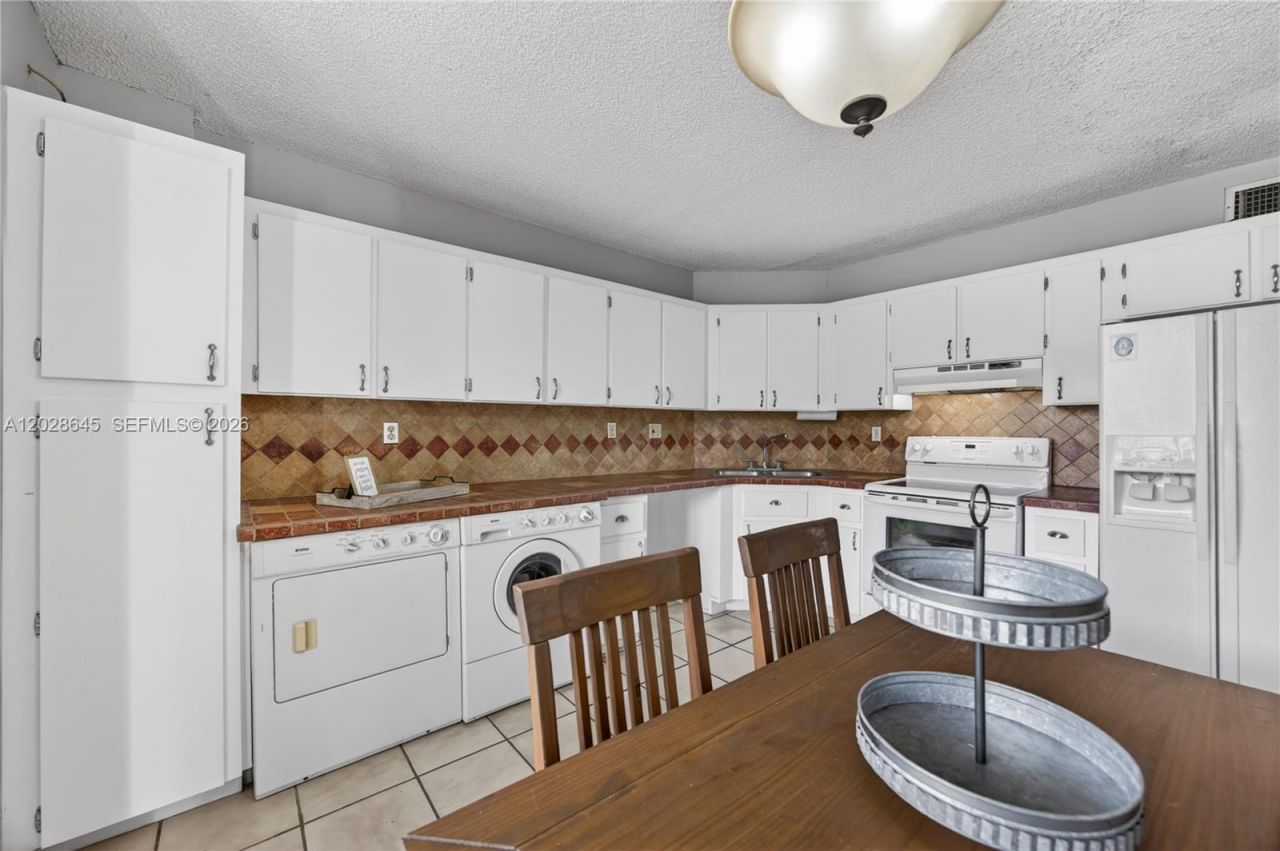 6745 SW 132nd Ave , Unit 204, Miami, FL 33183 Photo