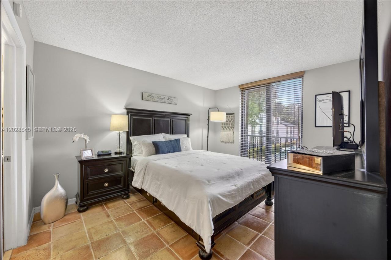6745 SW 132nd Ave , Unit 204, Miami, FL 33183 Photo