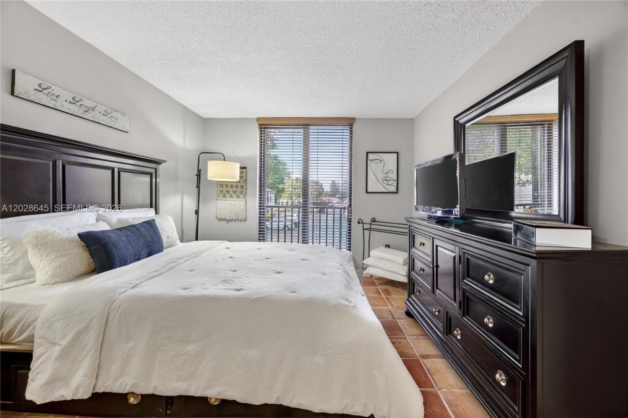 6745 SW 132nd Ave , Unit 204, Miami, FL 33183 Photo