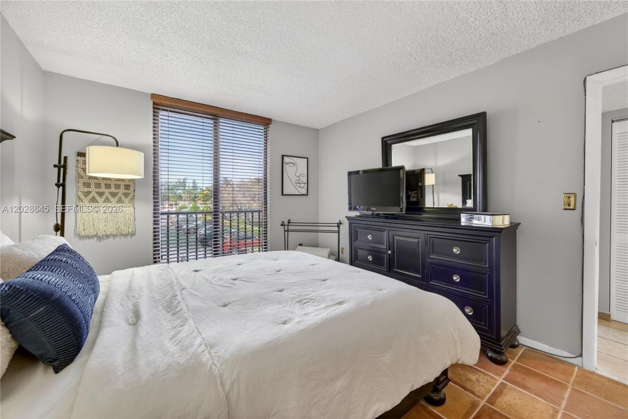 6745 SW 132nd Ave , Unit 204, Miami, FL 33183 Photo