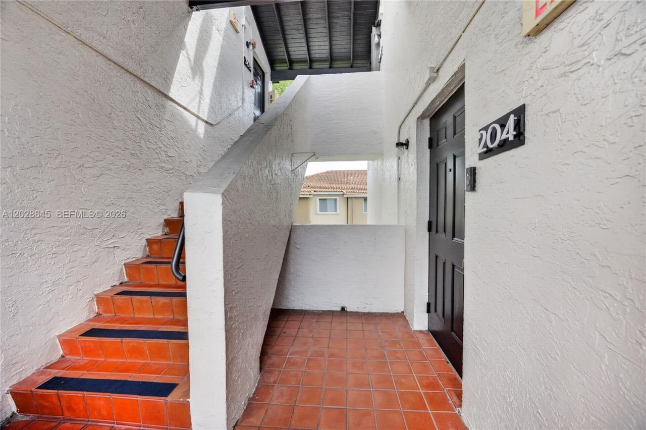 6745 SW 132nd Ave , Unit 204, Miami, FL 33183 Photo