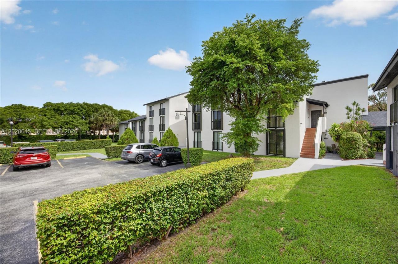 6745 SW 132nd Ave , Unit 204, Miami, FL 33183 Photo