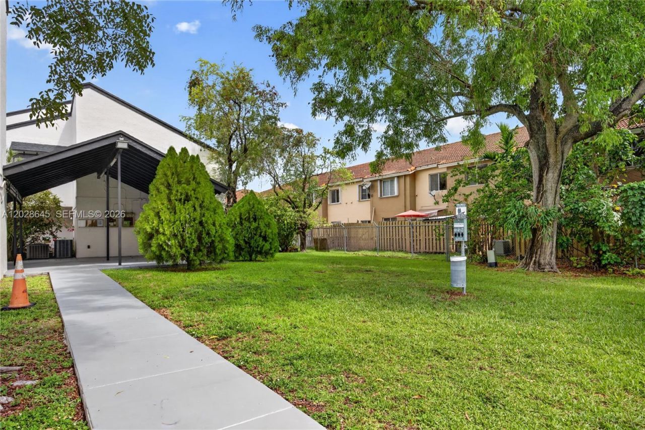 6745 SW 132nd Ave , Unit 204, Miami, FL 33183 Photo