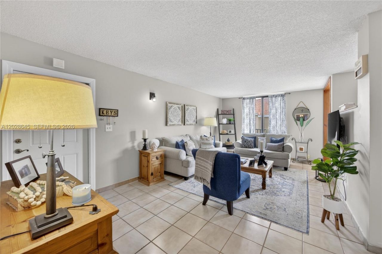 6745 SW 132nd Ave , Unit 204, Miami, FL 33183 Photo