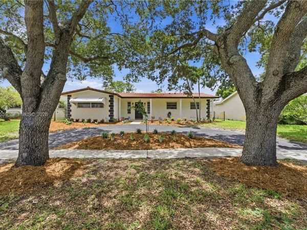 2210 N 52nd Ave , Hollywood, FL 33021
