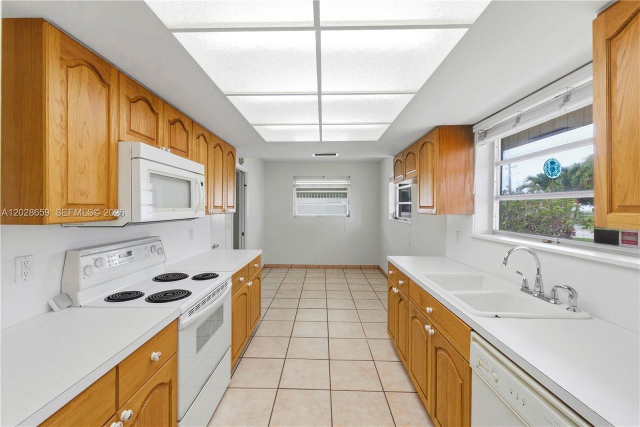 2210 N 52nd Ave , Hollywood, FL 33021 Photo