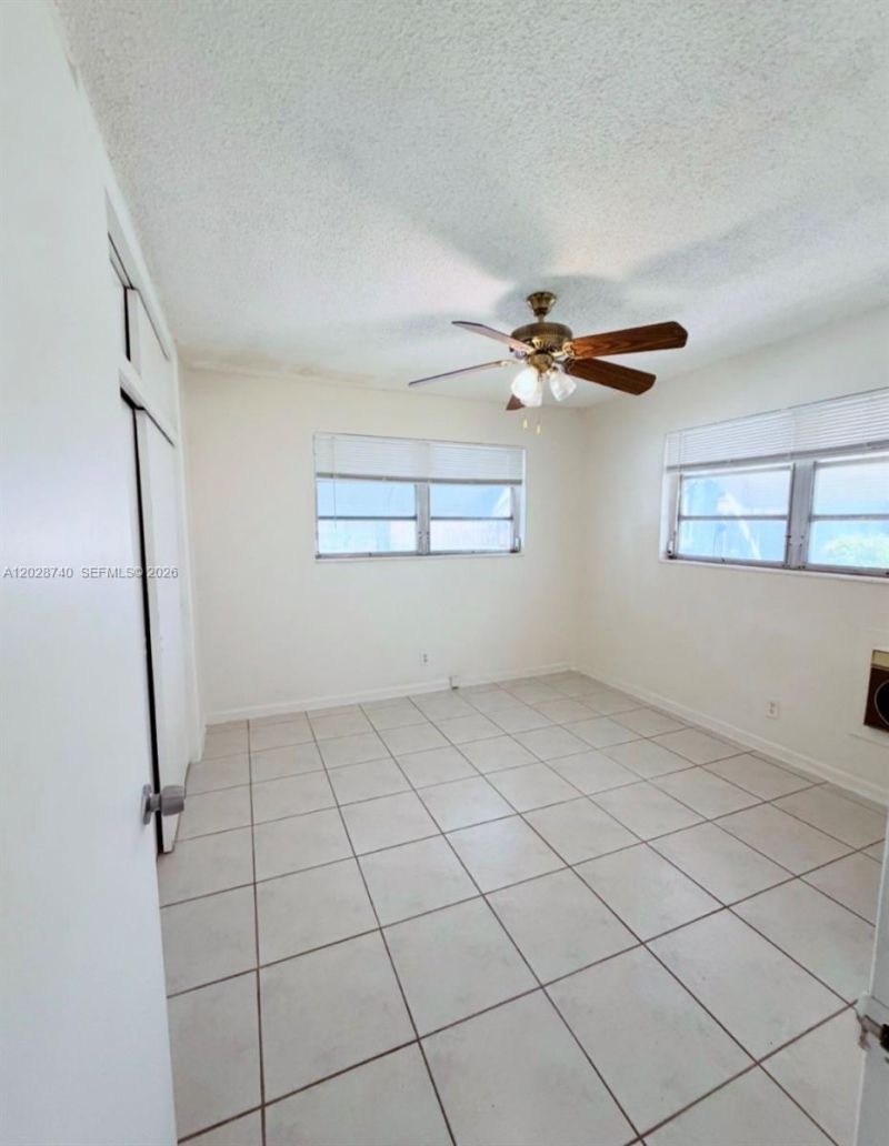 1077 SW 2nd St, Unit 2, Hallandale Beach, FL 33009 Photo