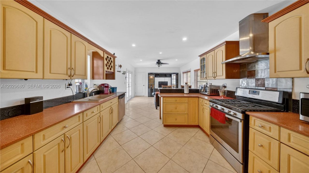 9605 SW 187th St , Cutler Bay, FL 33157 Photo