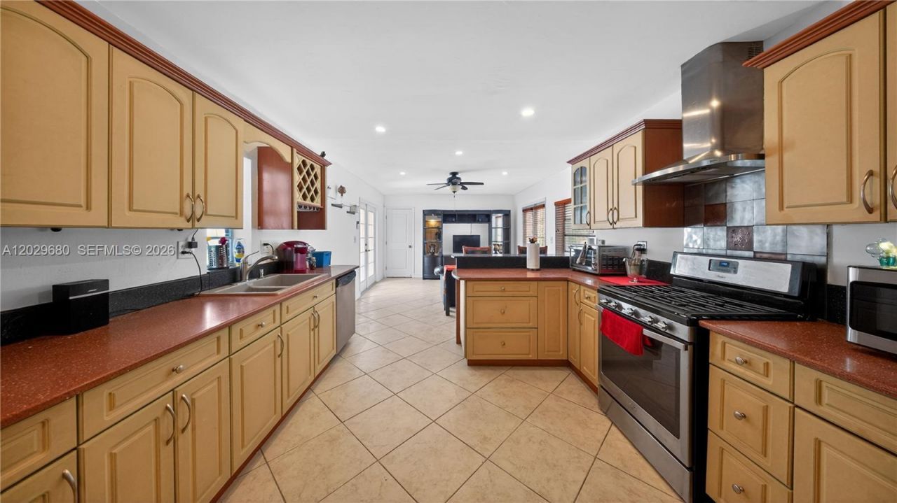 9605 SW 187th St , Cutler Bay, FL 33157 Photo