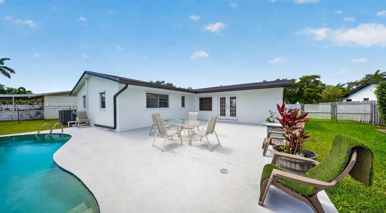 9605 SW 187th St , Cutler Bay, FL 33157 Photo