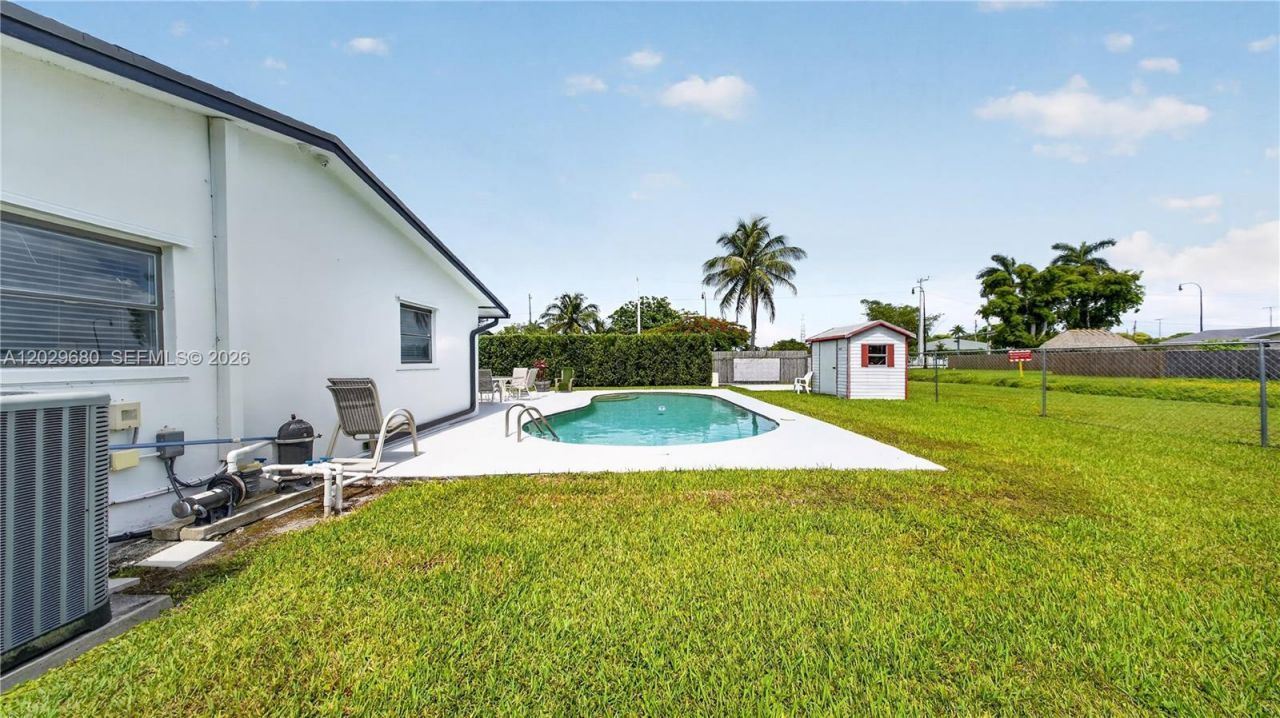 9605 SW 187th St , Cutler Bay, FL 33157 Photo