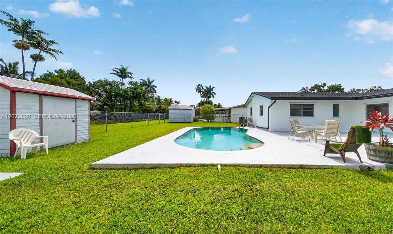 9605 SW 187th St , Cutler Bay, FL 33157 Photo