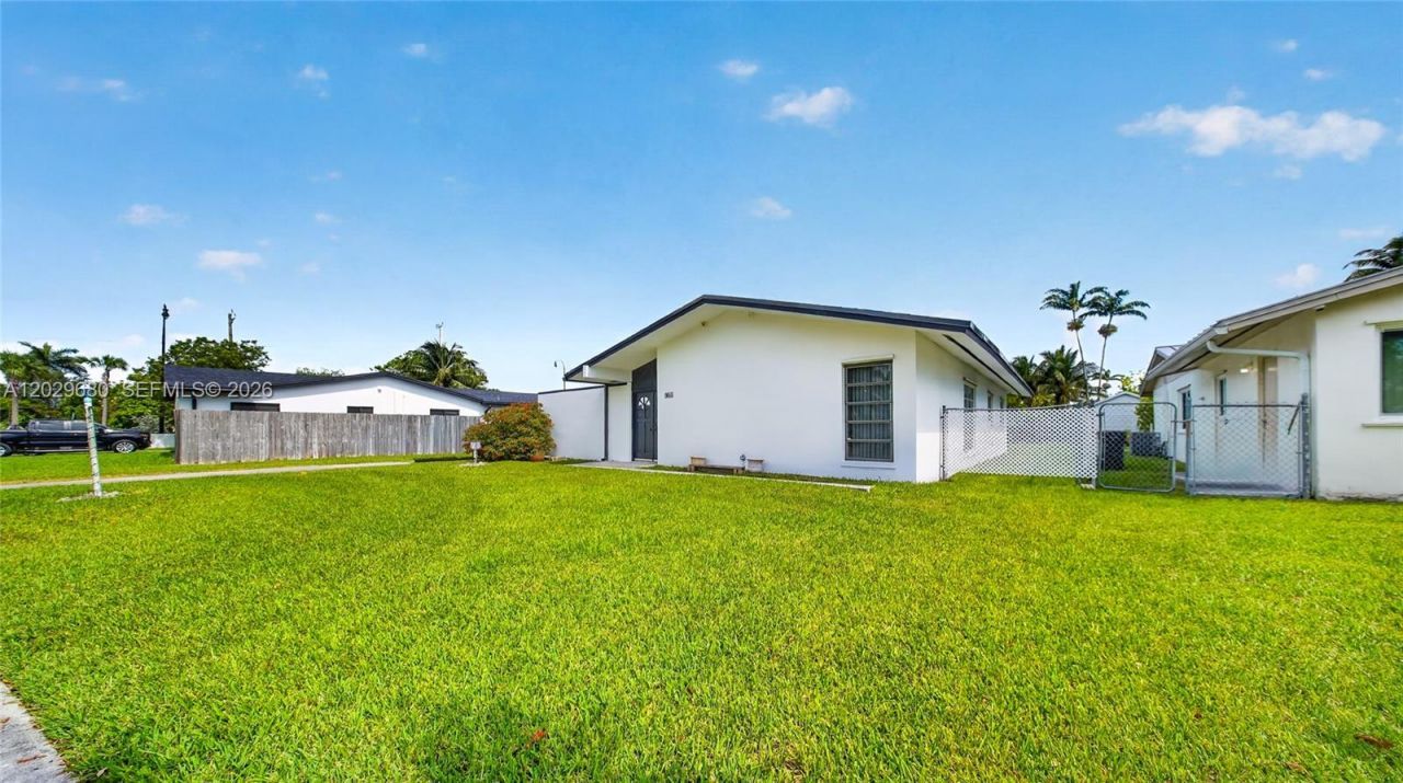 9605 SW 187th St , Cutler Bay, FL 33157 Photo