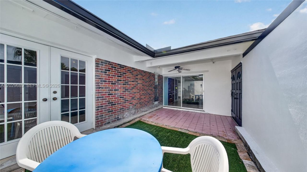 9605 SW 187th St , Cutler Bay, FL 33157 Photo