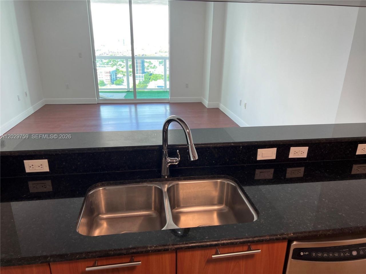 1800 N Bayshore Dr, Unit 3904, Miami, FL 33132 Photo