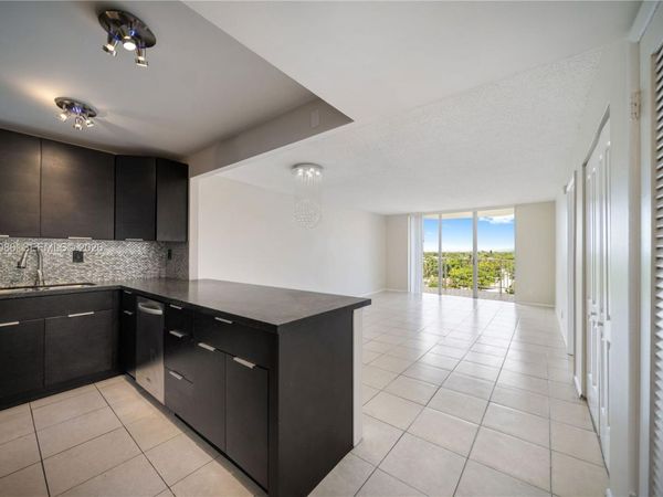 16740 NE 9th Ave , Unit 609, North Miami Beach, FL 33162