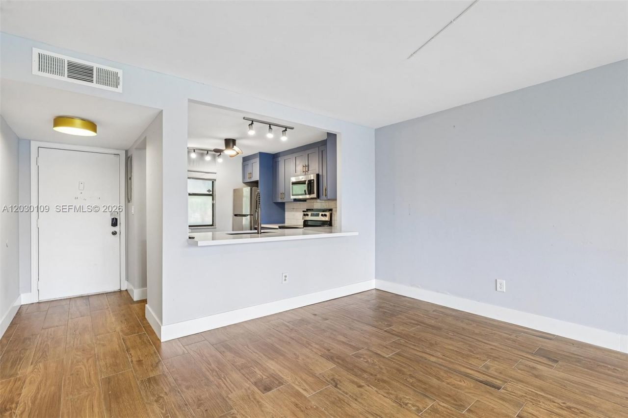 100 NW 76th Ave, Unit 108-2, Plantation, FL 33324 Photo