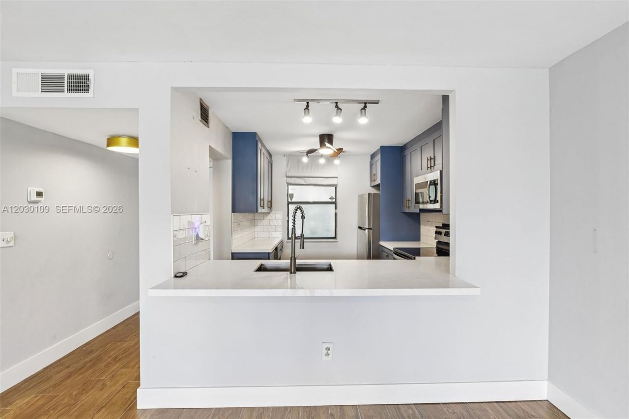 100 NW 76th Ave, Unit 108-2, Plantation, FL 33324 Photo