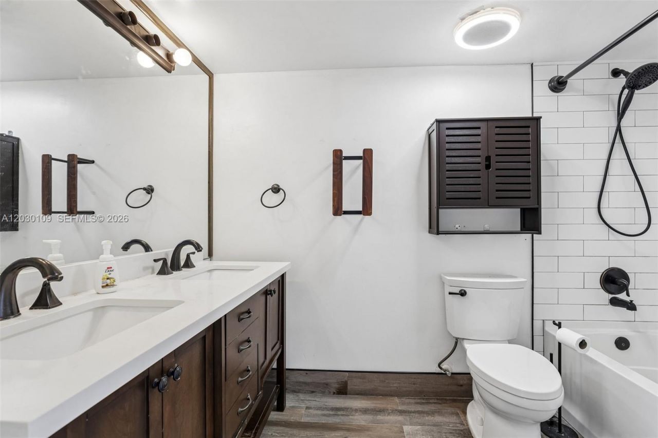 100 NW 76th Ave, Unit 108-2, Plantation, FL 33324 Photo
