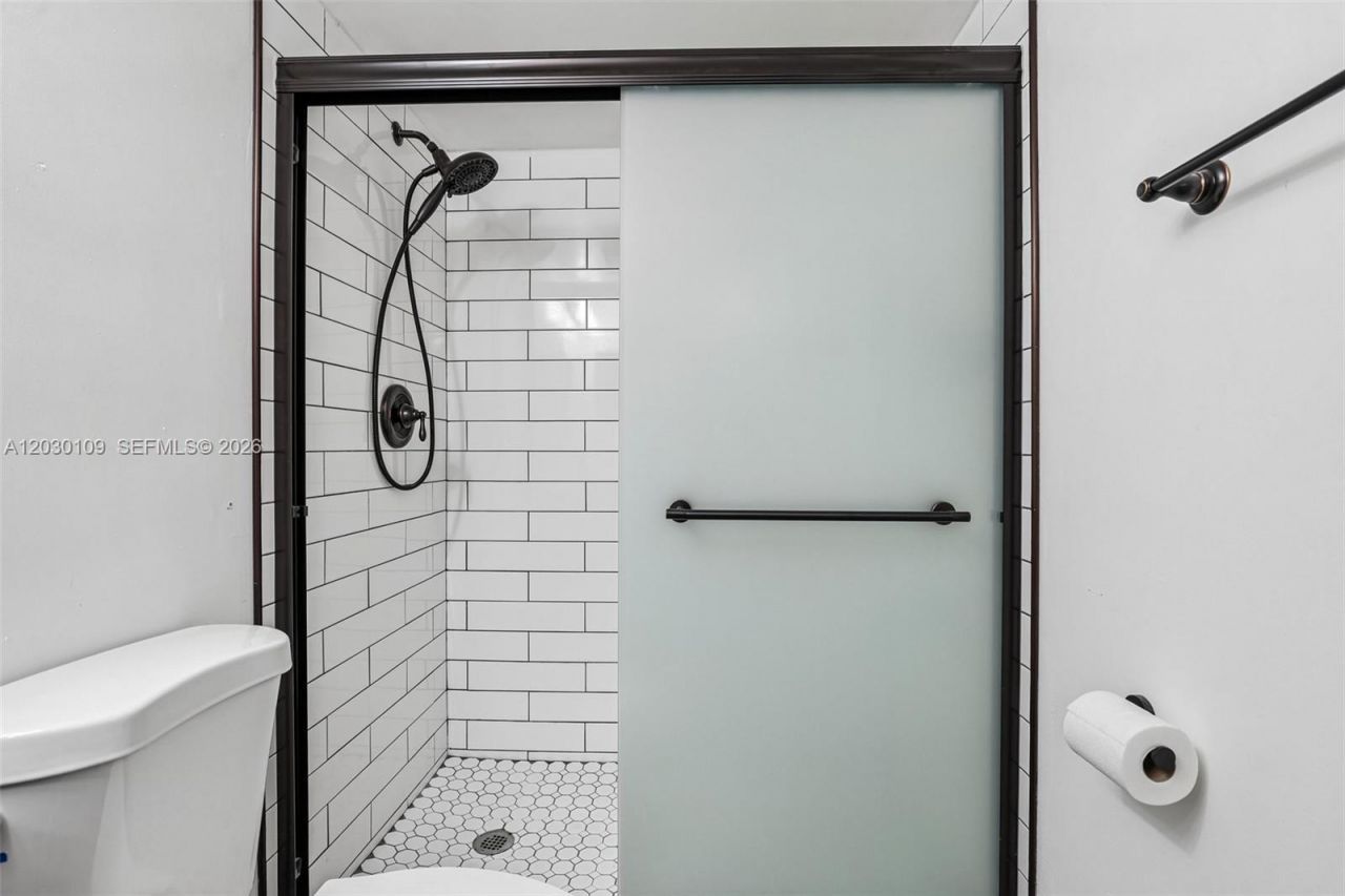 100 NW 76th Ave, Unit 108-2, Plantation, FL 33324 Photo