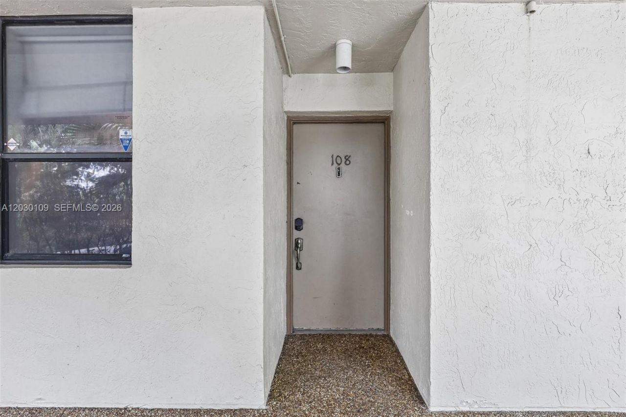 100 NW 76th Ave, Unit 108-2, Plantation, FL 33324 Photo